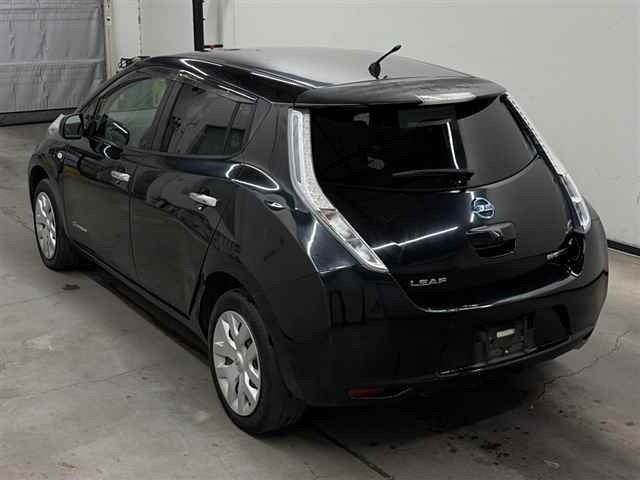 Nissan LEAF 2015 7530786-1