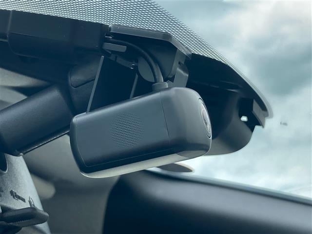 Nissan LEAF 2021 7531019-14
