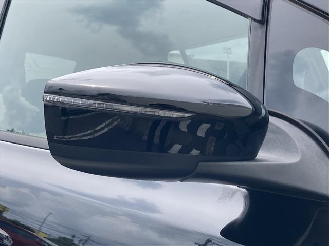 Nissan LEAF 2021 7531019-21