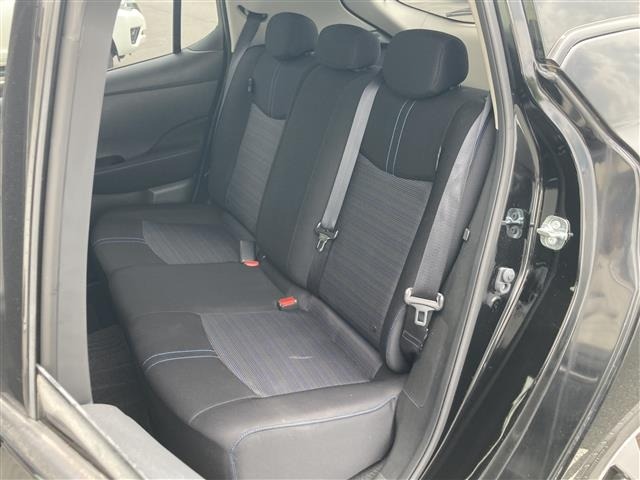 Nissan LEAF 2021 7531019-29
