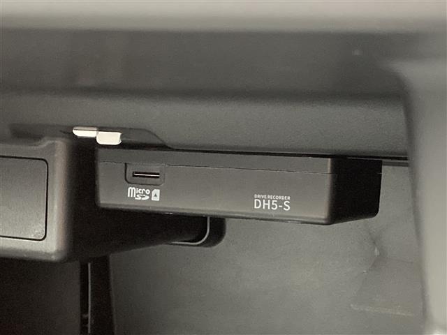 Nissan LEAF 2021 7531019-9