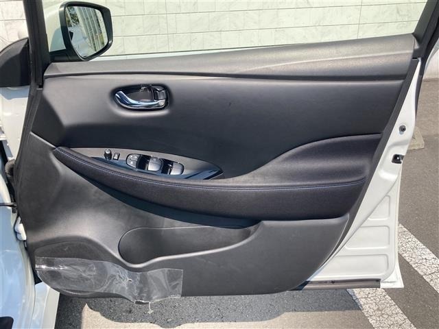 Nissan LEAF 2021 7531020-13