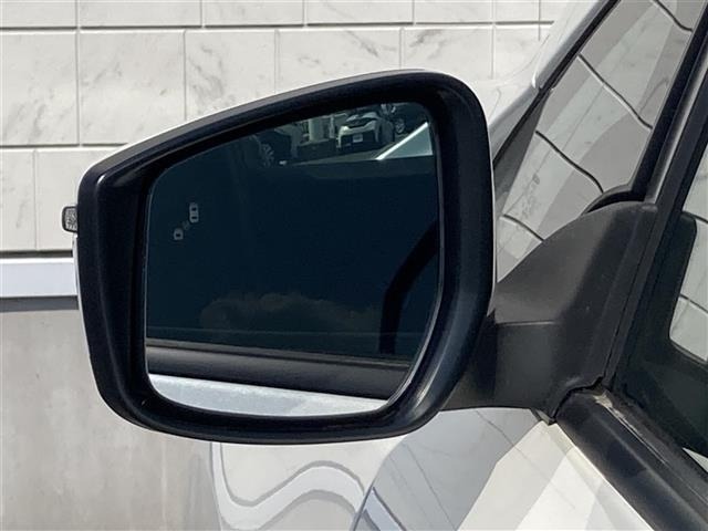Nissan LEAF 2021 7531020-23