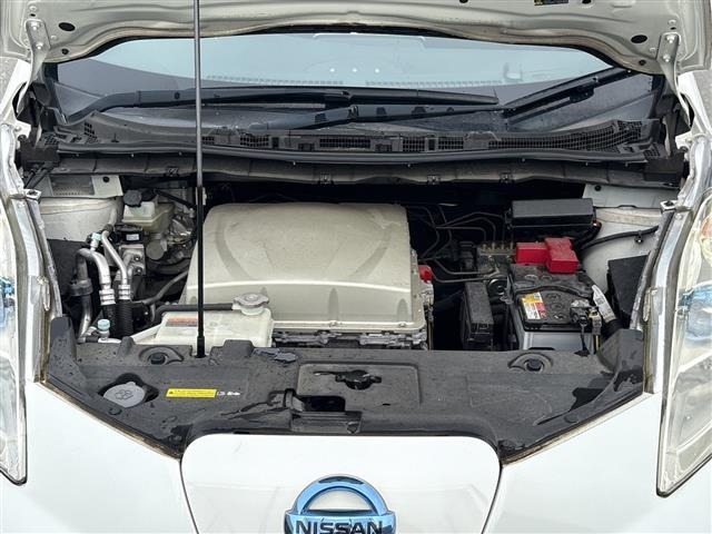 Nissan LEAF 2017 7531036-8