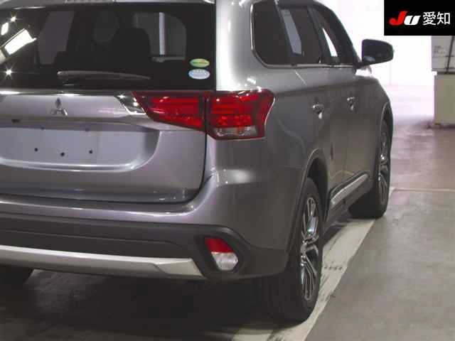 Mitsubishi OUTLANDER 2016 7533873-8