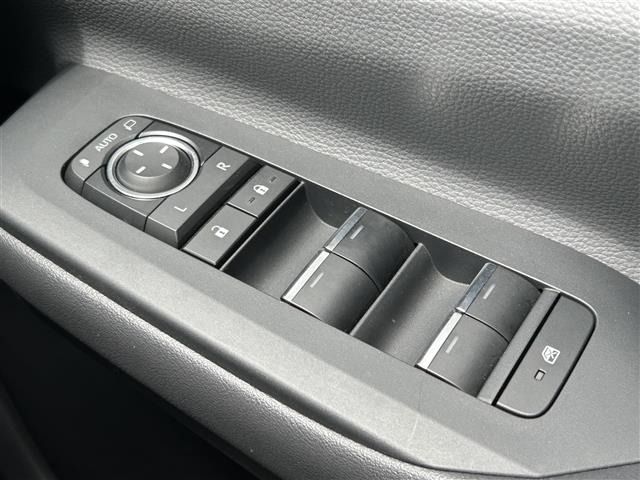 Toyota PRIUS 2023 7525550-8