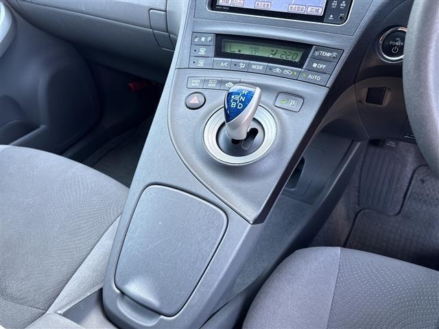 Toyota PRIUS 2011 7525710-5