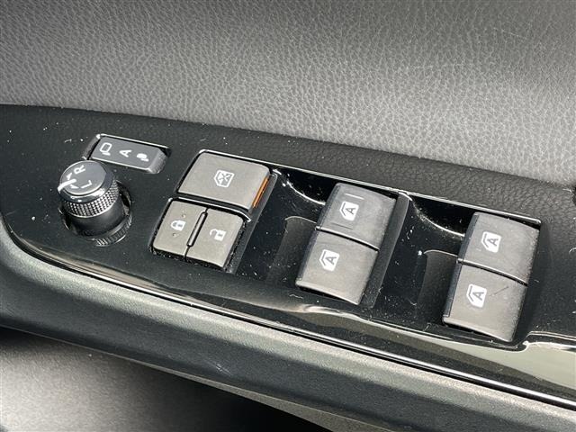 Toyota PRIUS 2017 7526043-4