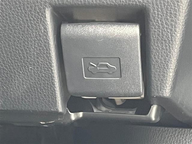 Toyota PRIUS 2024 7526305-2