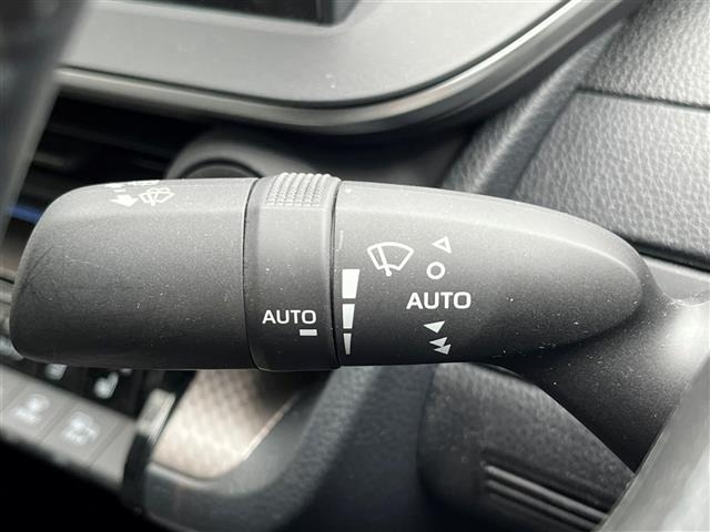 Toyota PRIUS 2024 7526305-22