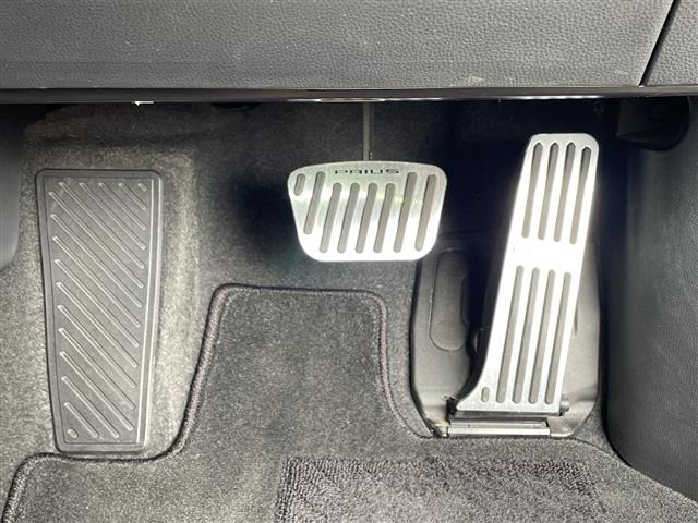 Toyota PRIUS 2023 7526308-23