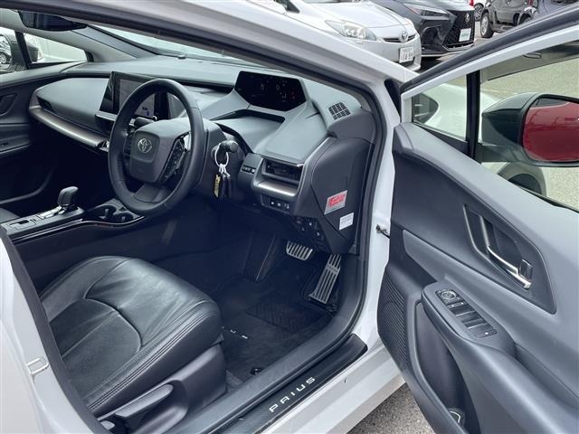 Toyota PRIUS 2023 7526308-6