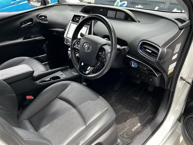 Toyota PRIUS 2019 7526318-4