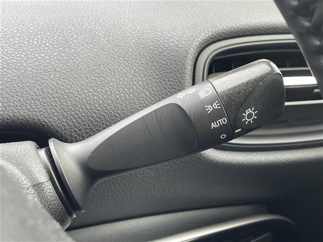 Toyota PRIUS 2019 7526323-4