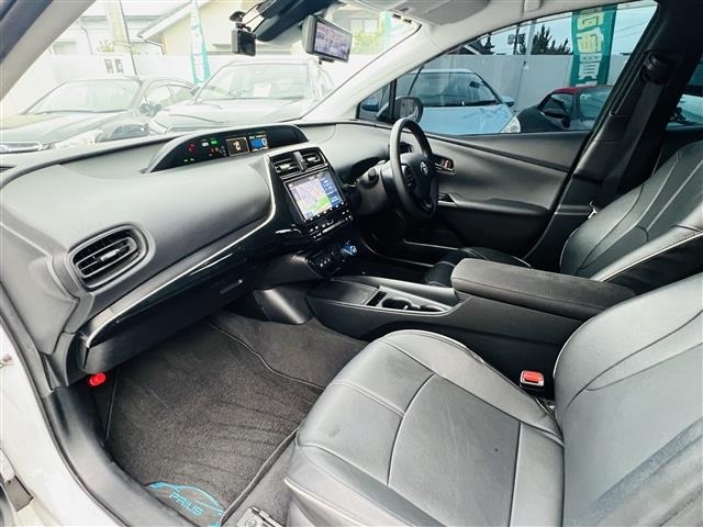 Toyota PRIUS 2022 7526325-4