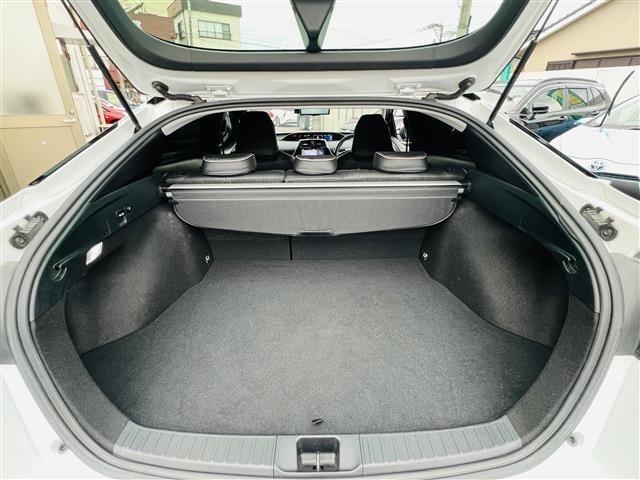 Toyota PRIUS 2022 7526325-6