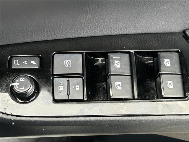 Toyota PRIUS 2018 7526352-13