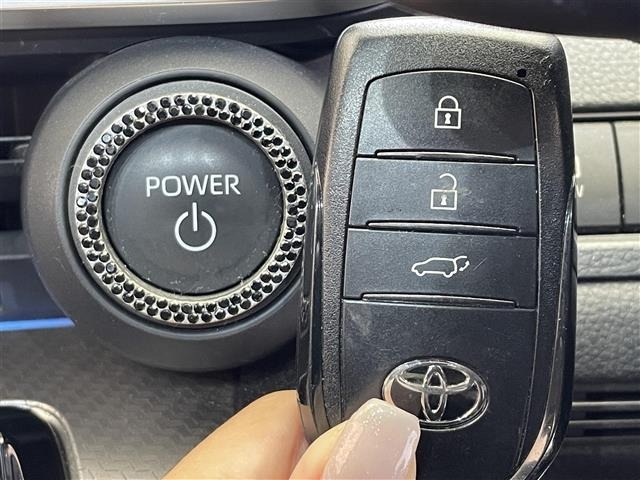 Toyota PRIUS 2023 7526452-4