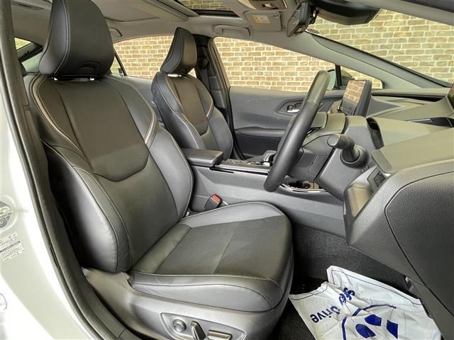Toyota PRIUS 2023 7526452-6