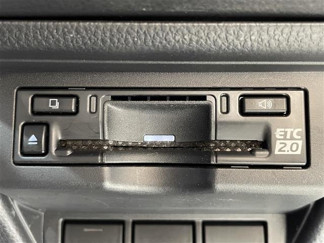 Toyota PRIUS 2023 7526452-7