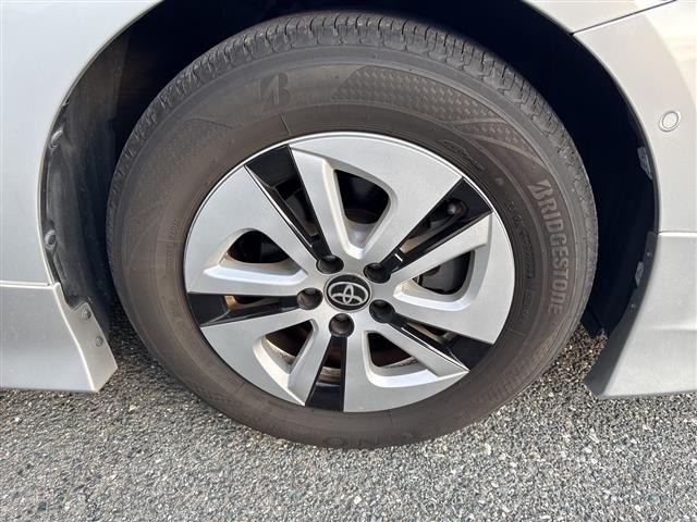 Toyota PRIUS 2017 7526559-12