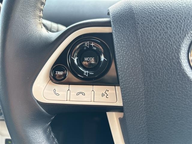 Toyota PRIUS 2017 7526559-2