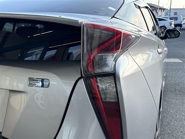 Toyota PRIUS 2017 7526559-7