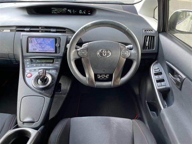 Toyota PRIUS 2014 7526608-15