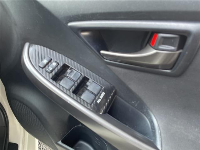 Toyota PRIUS 2014 7526608-22