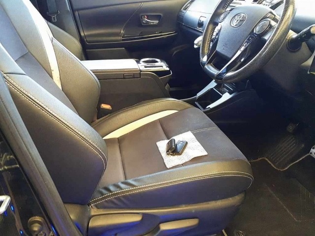 Toyota PRIUS 2015 7539156-8