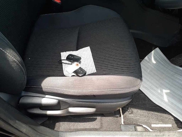 Toyota PRIUS 2019 7539177-10