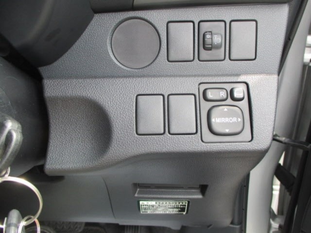 Toyota RACTIS 2011 7539411-11