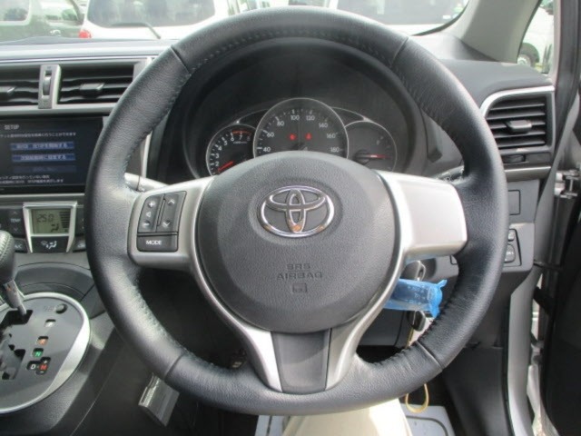 Toyota RACTIS 2011 7539411-12