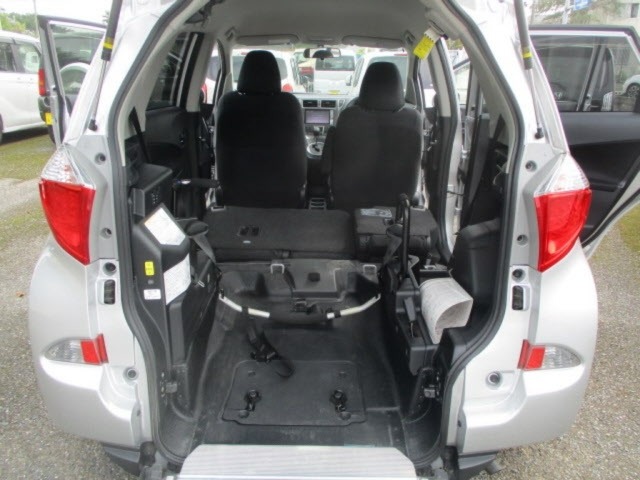 Toyota RACTIS 2011 7539411-14