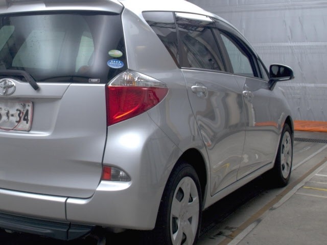Toyota RACTIS 2011 7539411-5