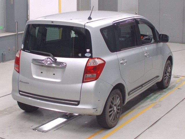 Toyota RACTIS 2006 7539416-1