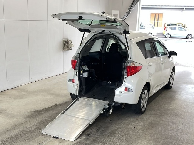 Toyota RACTIS 2011 7539417-1
