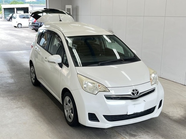 Toyota RACTIS 2011 7539417-4