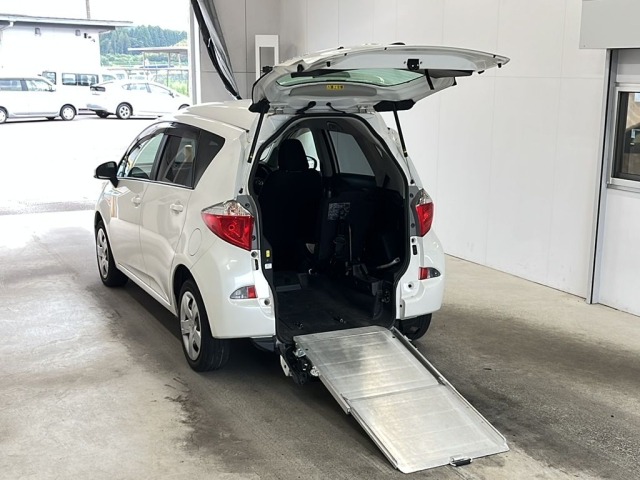 Toyota RACTIS 2011 7539417-5