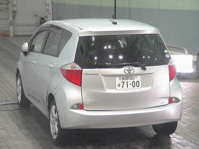 Toyota RACTIS 2012 7539419-1