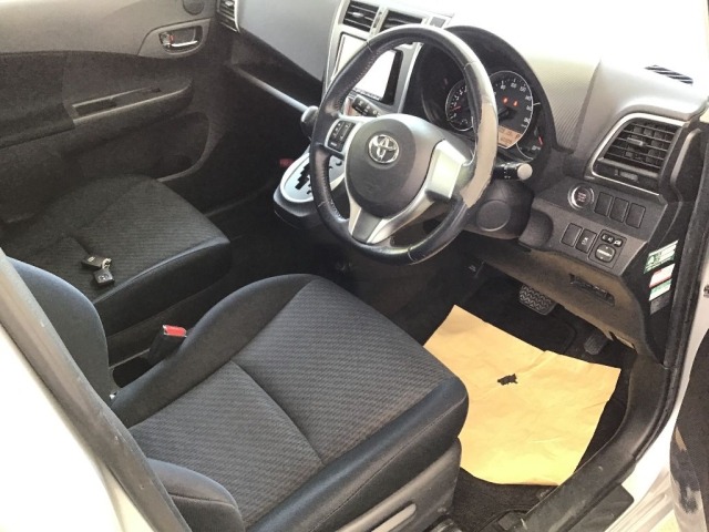 Toyota RACTIS 2011 7539420-5