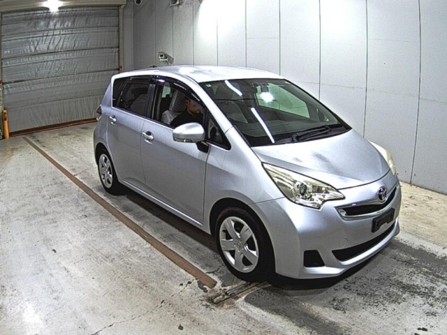 Toyota RACTIS 2014 7539433-0