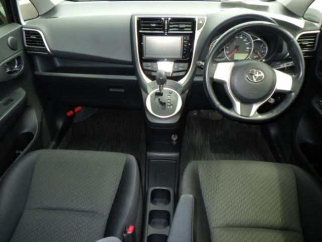 Toyota RACTIS 2014 7539438-3
