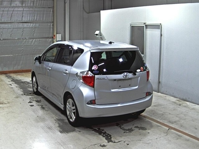 Toyota RACTIS 2014 7539439-1