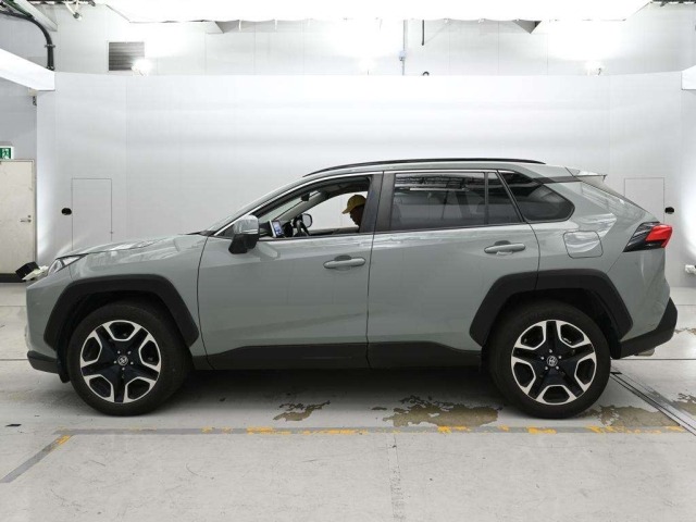 Toyota RAV4 2019 7539075-4
