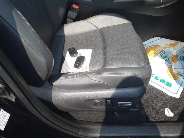 Toyota RAV4 2022 7539084-10