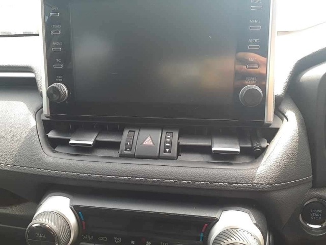 Toyota RAV4 2021 7539089-12