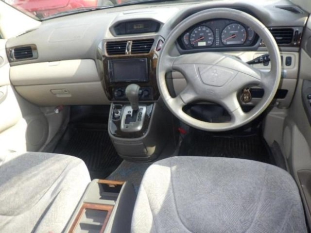 Mitsubishi RVR 2000 7533716-2