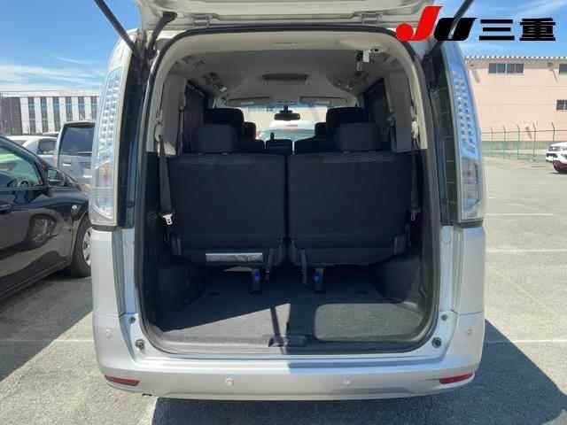 Nissan SERENA 2015 7528010-7