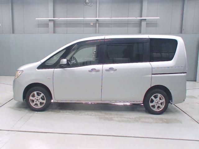 Nissan SERENA 2013 7528052-4
